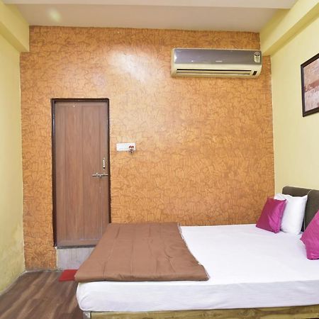 Hotel Drishti Inn Khāpri 外观 照片