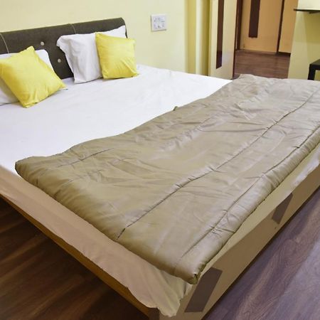 Hotel Drishti Inn Khāpri 外观 照片