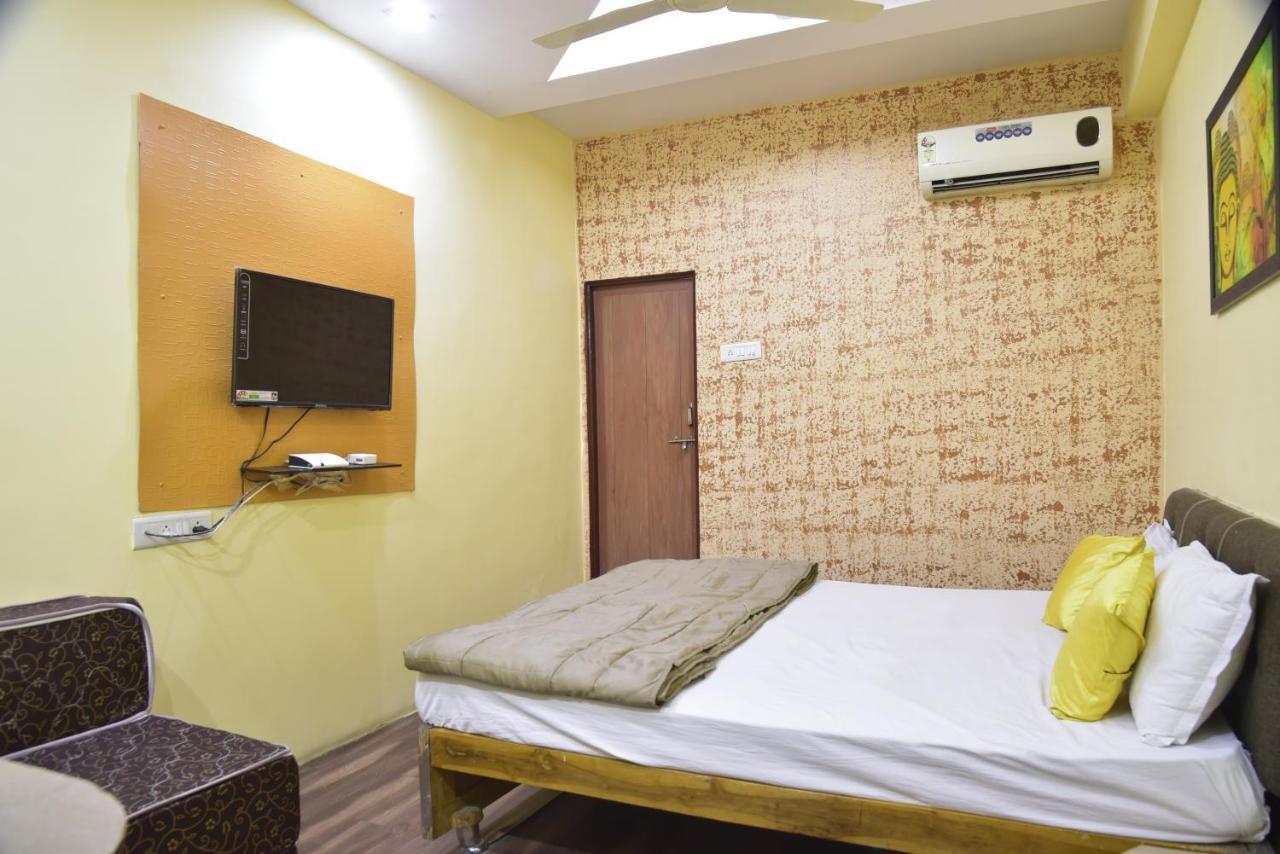 Hotel Drishti Inn Khāpri 外观 照片
